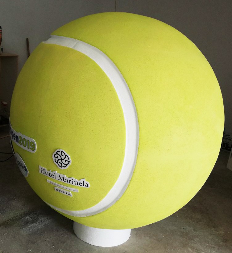 Обемна тенис топка от стиропор