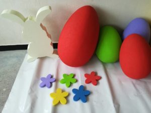 Обемни цветни яйца от стиропор